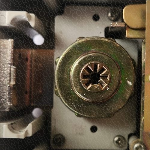 serrure de décondamnation pour coffre compartiment